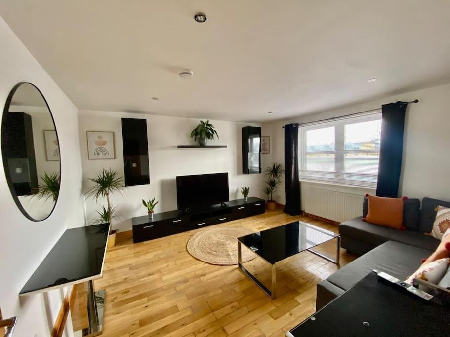 City Centre Apartment Next To Bus And Train Station Inverness Kültér fotó